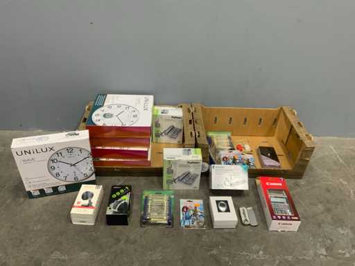 Série de divers appareils électroniques