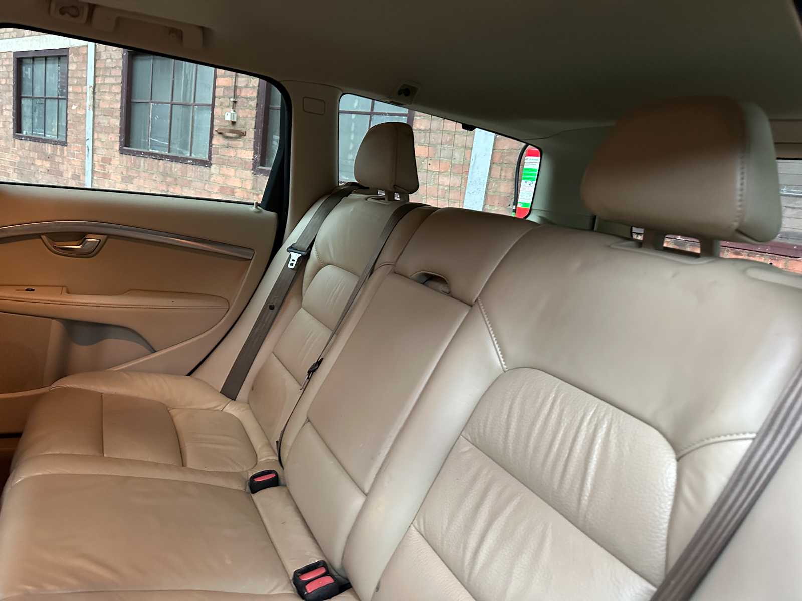 Volvo V70 1.6 T4 Lim. Edition 179PK 20011, 42-RRK-6