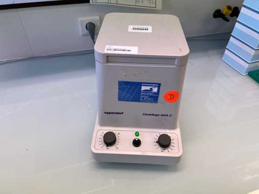 Eppendorf - 5415C - centrifugă