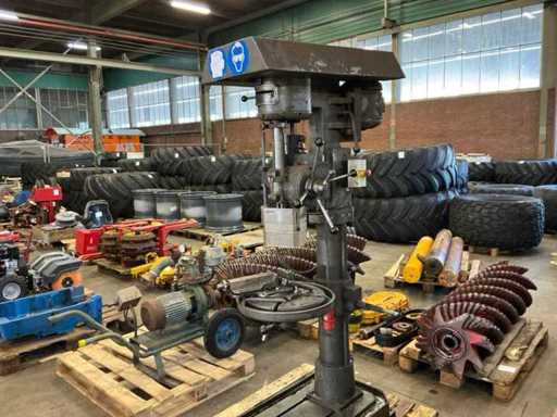 Moes Column Drilling Machine