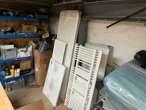 Charge von Chalet-Teilen