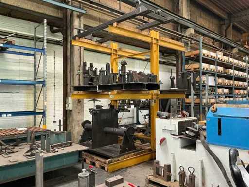 Supporting arm rack without contents