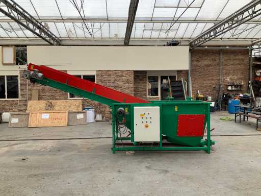 Steenvorden 320K Clod und Steintrenner