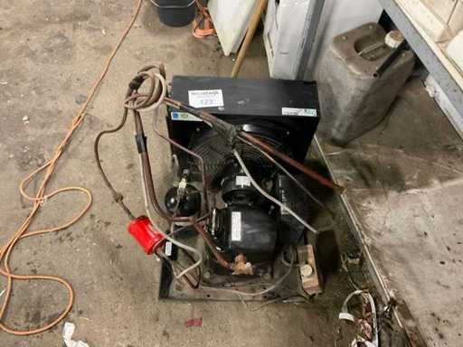 Unitate de condensare a motorului de răcire