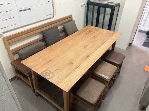 Huts - Restaurant table with bench and 3 stools