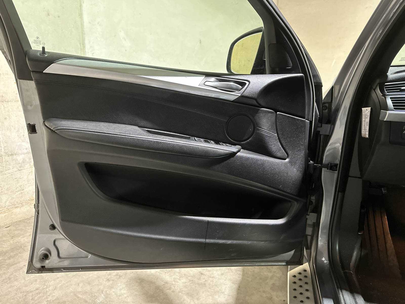 BMW X5 xDrive48i 4.8 V8 E70 355pk 2007, P-834-RB Youngtimer