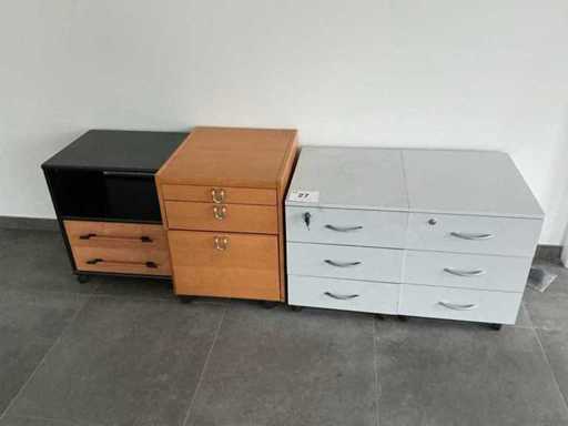 Various drawer units (4x)