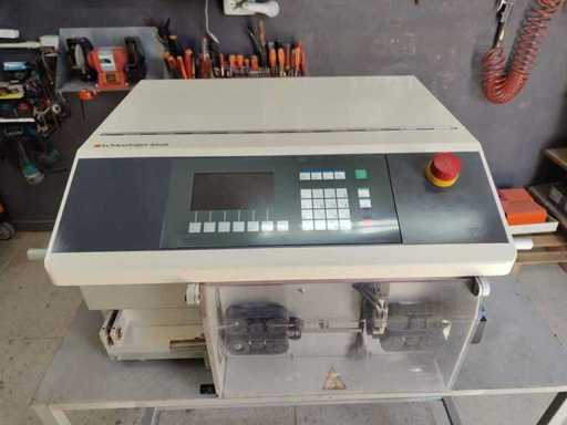 Schleuniger – PS9500 – Elektronische Schneide- und Abziehmaschine