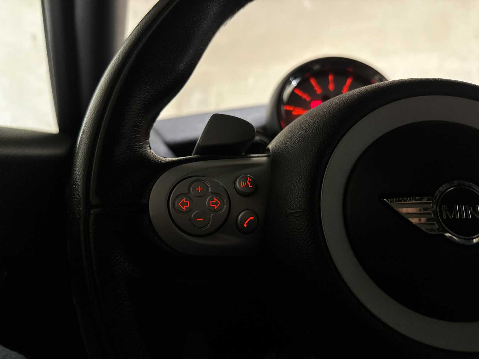 Mini Cooper S -AUTOMAAT- 1.6 174pk 2010, 29-LDD-3