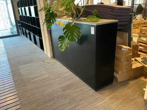 Markanter Halbhohe Schiebetür-Schrank