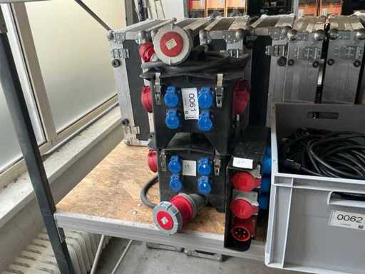 Cutia de distribuție 32A (3x)