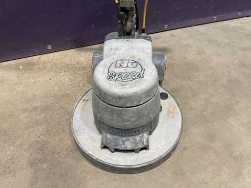 Macchina a disco singolo Numatic NR1506