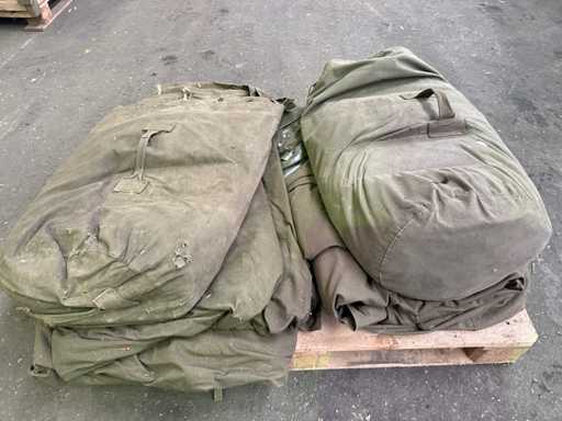 Num?r de gen?i cu prelate ?i pânz? de cort