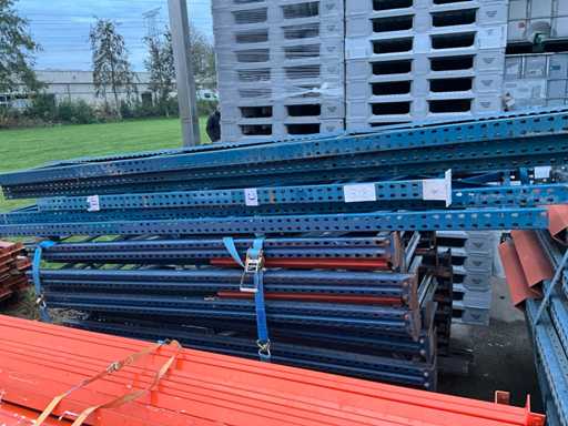 Diverse staanders (18x)