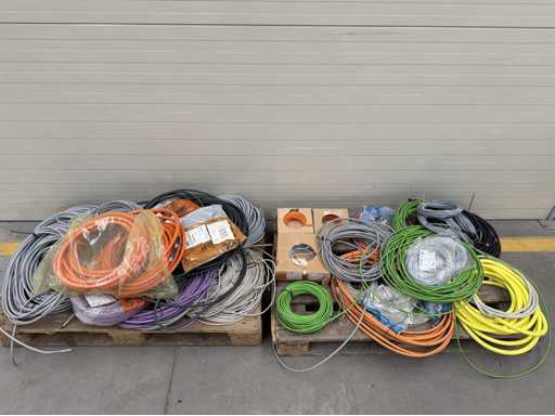   2 palettes de câble