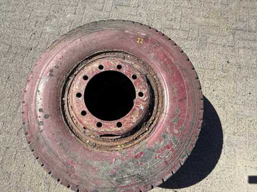 Michelin - Tire 11.00R20 (2x)