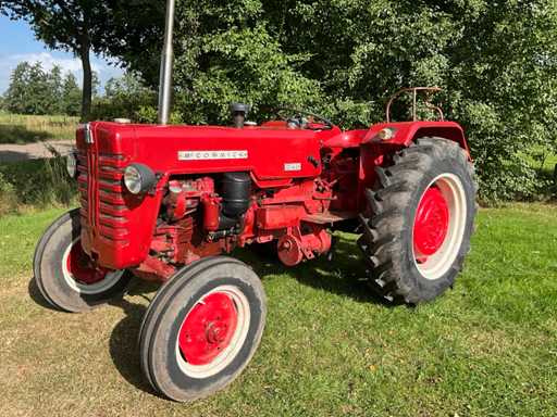 McCormick D-432  Oldtimer tractor