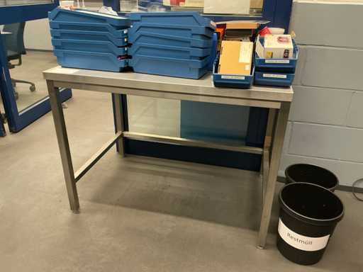 Roestvrijstalen werktafel