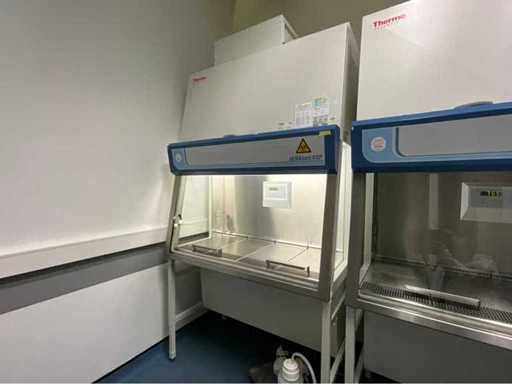 Stația de Siguranță Microbiologică THERMO SCIENTIFIC HERASAFE KSP12