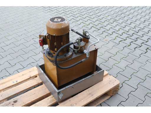 Jednostka napędowa hydrauliczna - Luvra - 1996