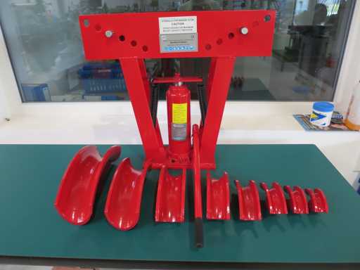 Piegatubi HBM da 16 tonnellate