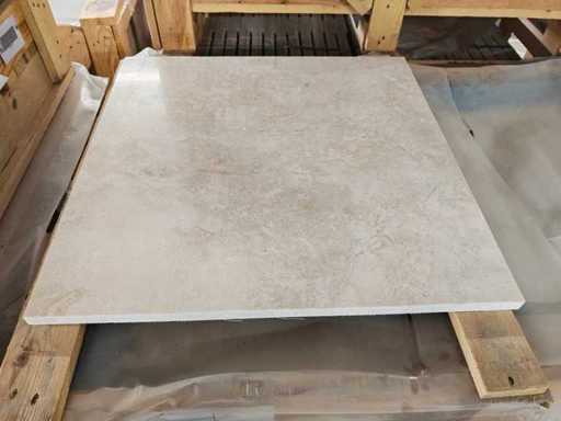 Naturalny kamień, krem marmurowy, polerowany 61x61x2 cm, płytki 83,75 m²