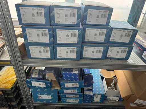 Grohe-Charge verschiedener sanitärer Teile