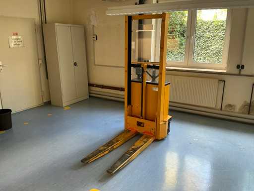 1991 Jungheinrich HC 10 Stacker