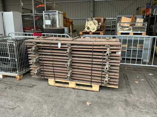 Bankjes voor 13M18 vrachtwagens (7x)