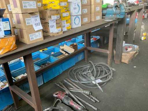 Metalen werkbank (2x)