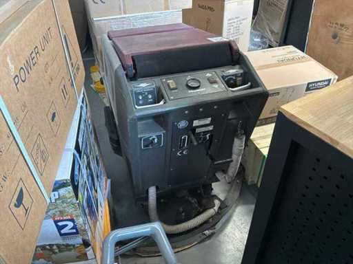 Minuteman MC260026CE Scrubber