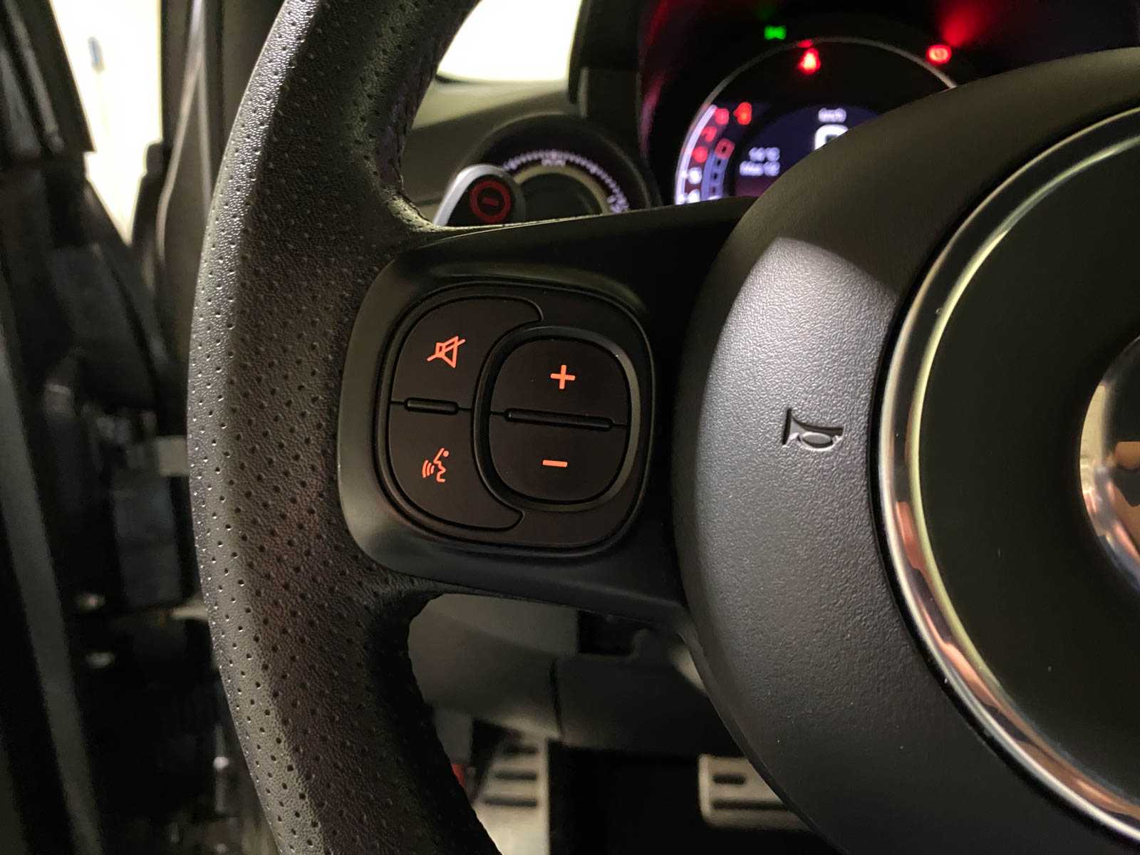 Fiat 500 C 1.4 T-Jet Abarth Turismo 165pk 2018, L-710-LV