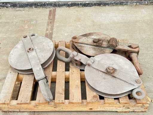 Heavy industrial pulley (3x)