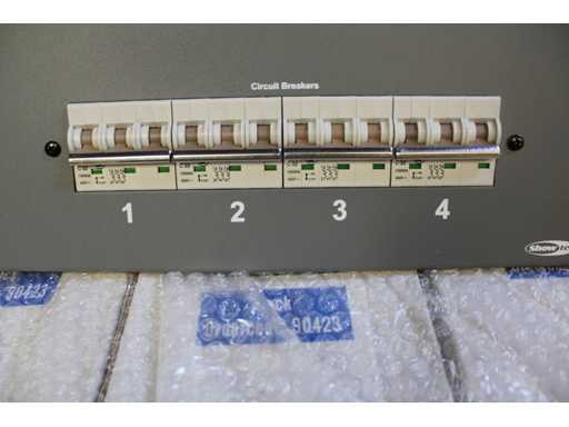 SHOWTEC 19 inch 4 x 32 A MCB