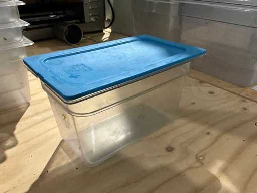 Carlisle - GN 1/4-150 - Plastik-Gastronorm-Tablett mit Deckel (10x)