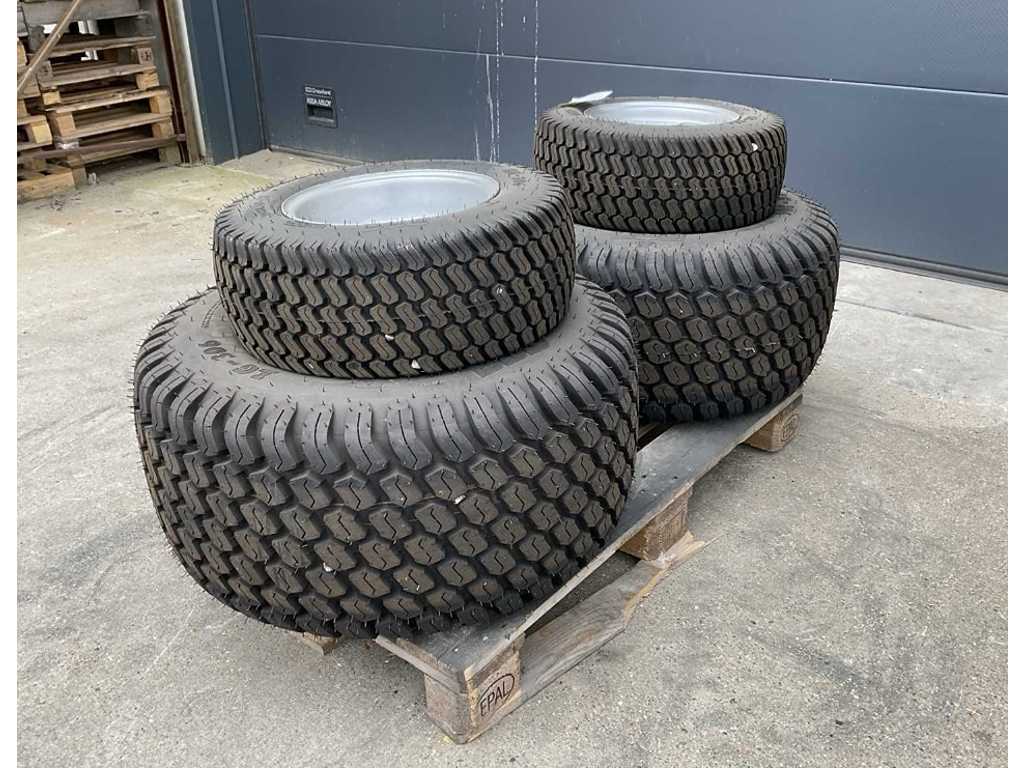 BKT LG-306 Set di pneumatici per mini trattore