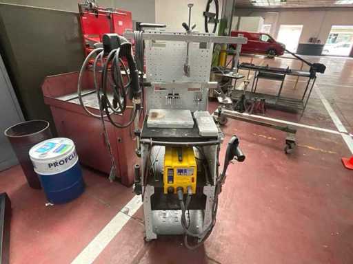 GYS Spot Pro 230 Punktschweißmaschine auf Arbeitswagen, inklusive Zubehör