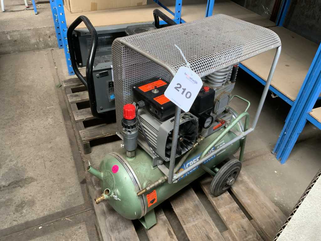 2002 Creemers Mobile 220/40+H Air Compressor