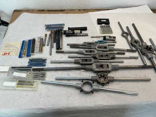 Garant Assortment Wind/Die Holder + Thread Cutter