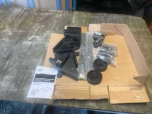 Universal mobile and adjustable chassis