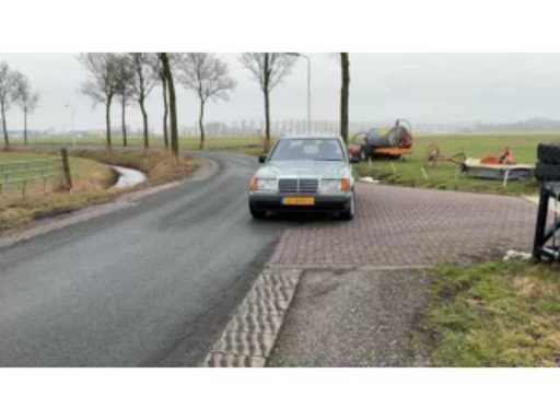 3e1d4ad8-69db-4e00-8754-7f523064214b.mp4