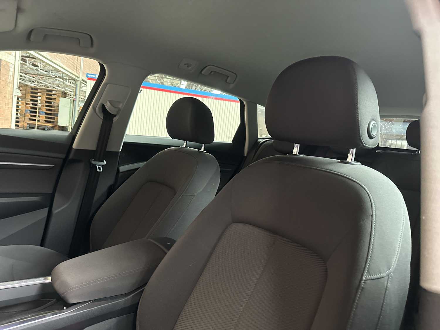 Audi e-tron 50 Quattro Launch Edition 71 kWh 313pk 2020 (Origineel-NL & 1e Eigenaar), J-840-LR