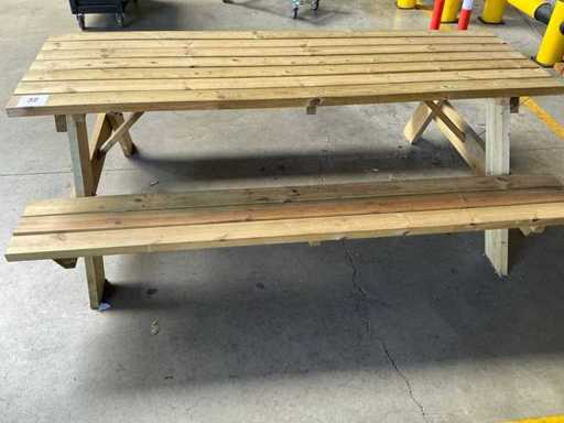 Table de pique-suédoise