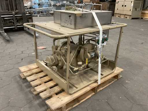 Fuel additive injector