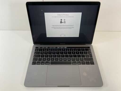 Apple MacBook Pro 13,3”, Core(TM) i7 8th Gen, 16 GB RAM, 1 TB NVMe Laptop