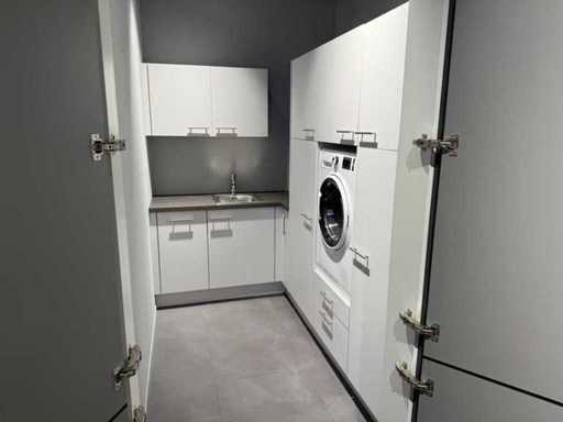 Impulse - Utility room with Bauknecht washing machine