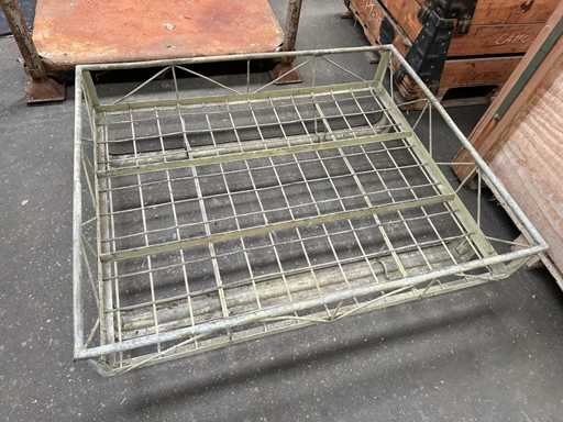 Raft de stivuire metalic