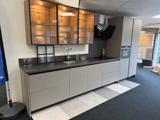 Rotpunkt - Showroomkeuken