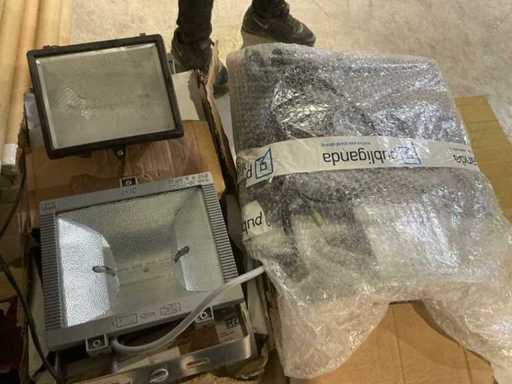 Partia lamp halogenowych