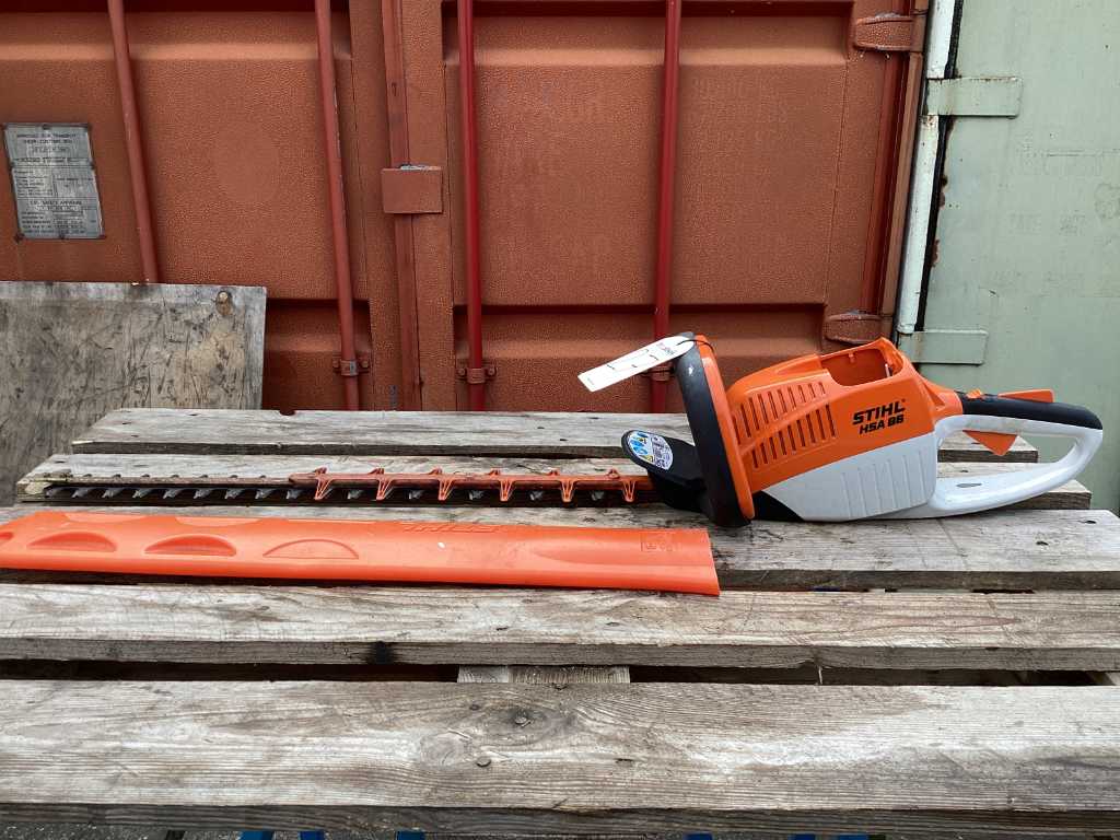 Stihl battery hedge trimmer best sale hsa 86